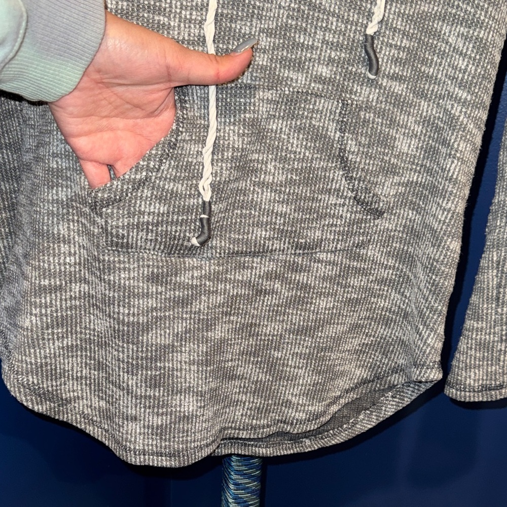 Inspired Hearta- Women’s Grey and White Striped Hoodie Size Large - Picture 11 of 15